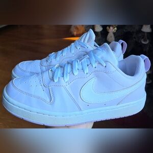 Sz 5.5Y Big Kids NIKE COURT BOROUGH Low Upper Leather, Casual Shoes